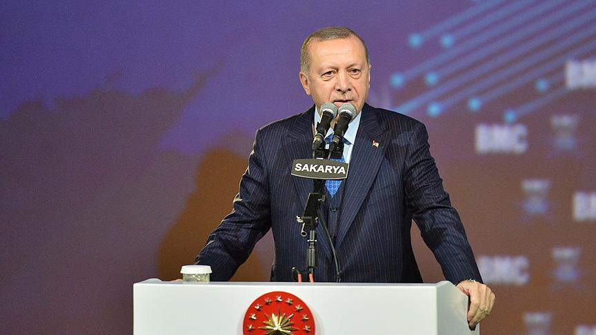 الرئيس أردوغان يتعهد بحماية الليرة ومعاقبة المضاربين عليها