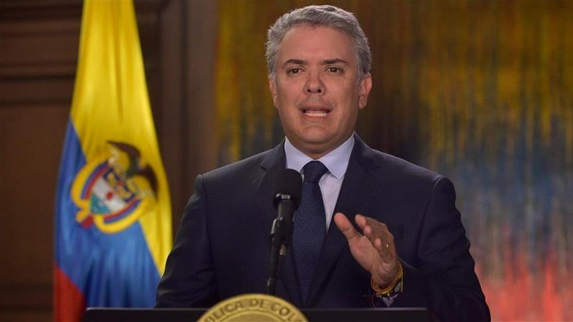 الرئيس الكولومبي يستدعي المسؤولين عن الاحتجاجات الضخمة في البلاد